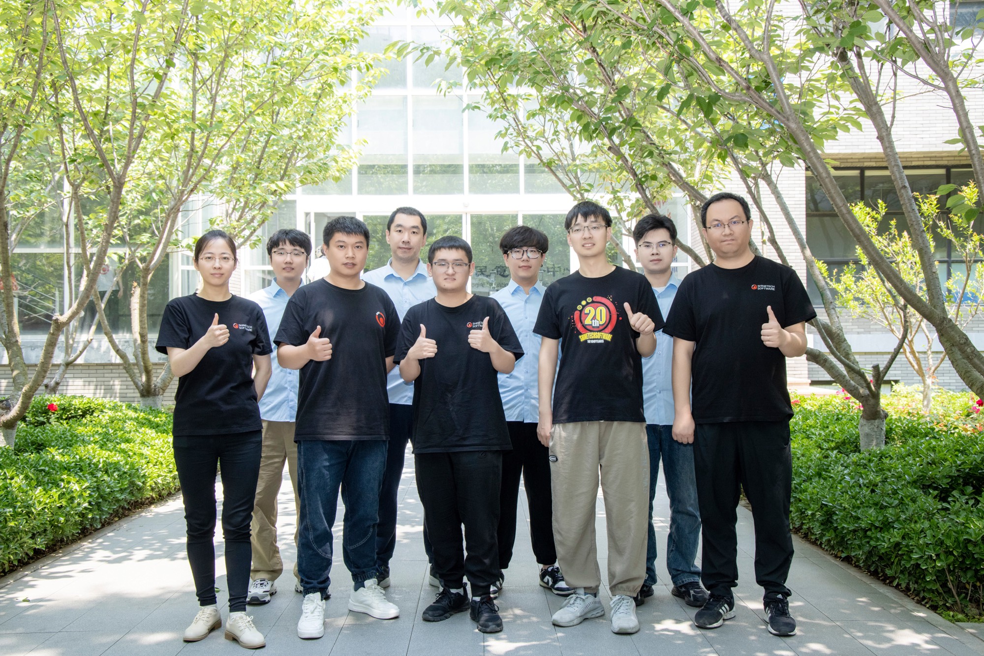 Shinetech Qingdao engineering team in the office garden